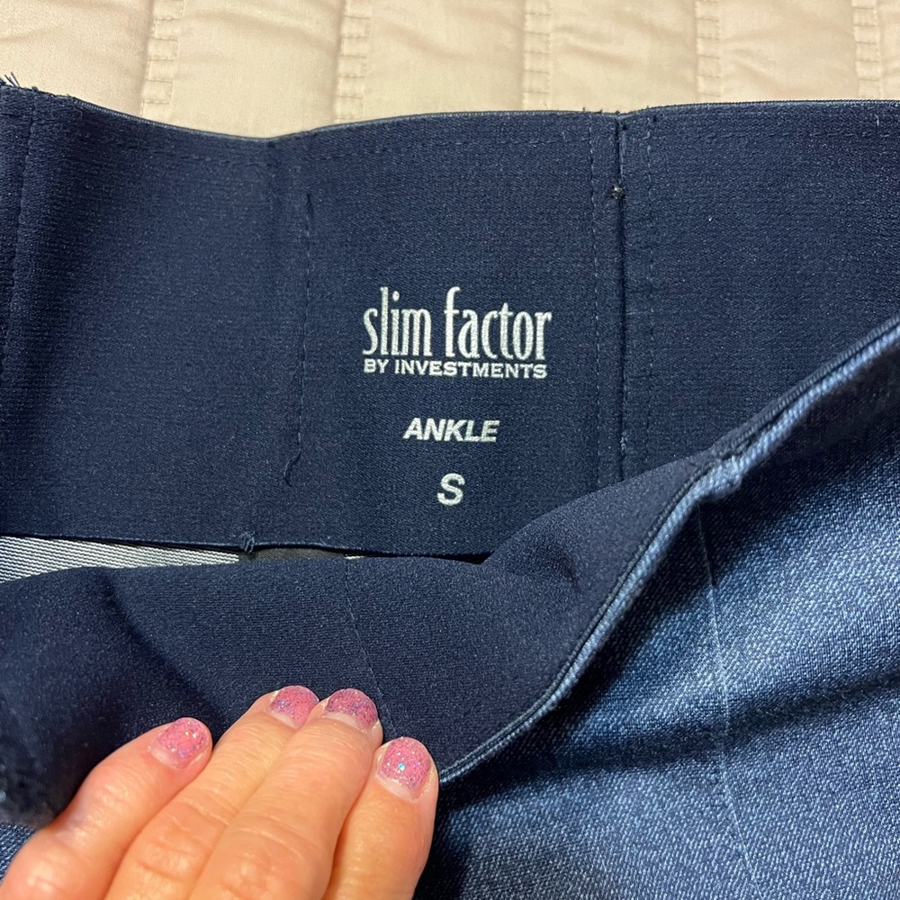Investments Slim Factor Ankle Pants in Navy Blue